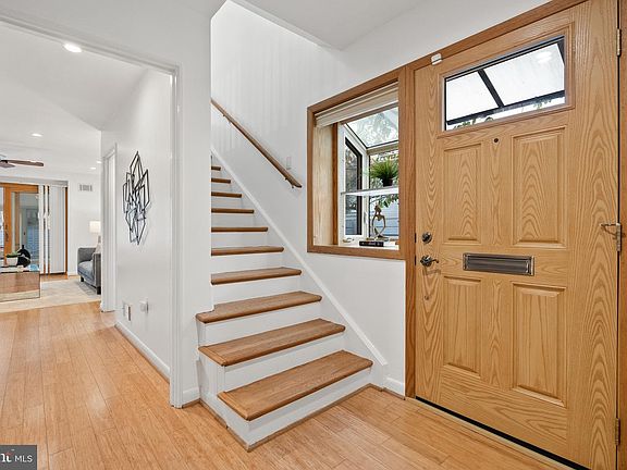 4th image of 4854 Reservoir Rd NW