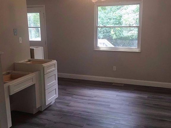 5th image of 1207 Deliquia Dr