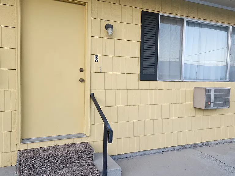 740 Avenue E #8 — Photo 2