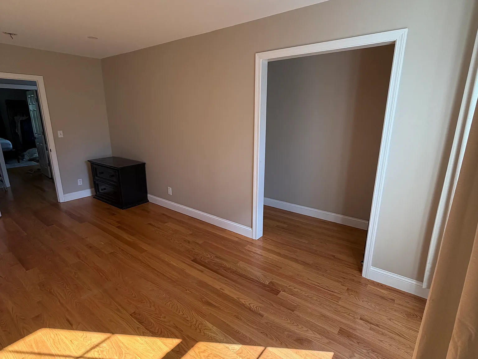 5 bed, 2000 sqft, $800 — Photo 2