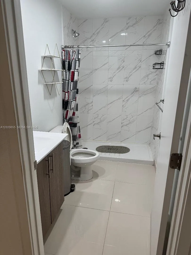 1 bed, 1.0 bath, 1902 sqft, $950 — Photo 3