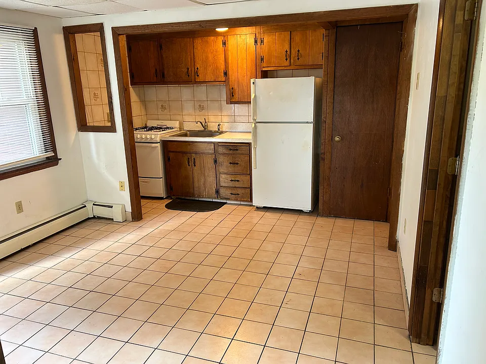 64 W High St #2