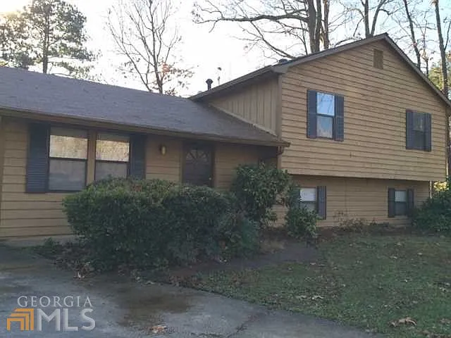 3592 Bedford Ct photo 1
