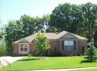 6133 Valerian Ct, Grand Blanc, MI 48439