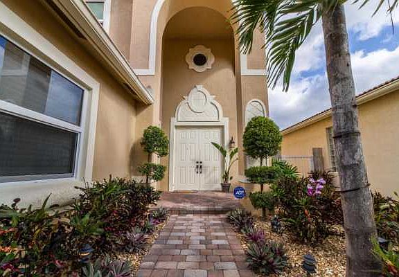 Home For Sale In Isola Bella