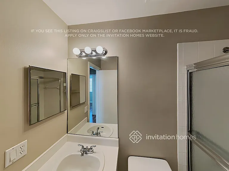 4728 SW 13th Pl — Photo 17