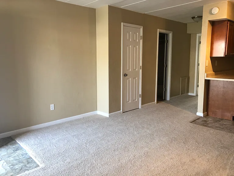 44A Shraders Ln — Photo 8