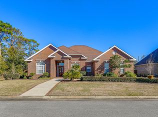 1828 Snapdragon Dr, Navarre, FL 32566