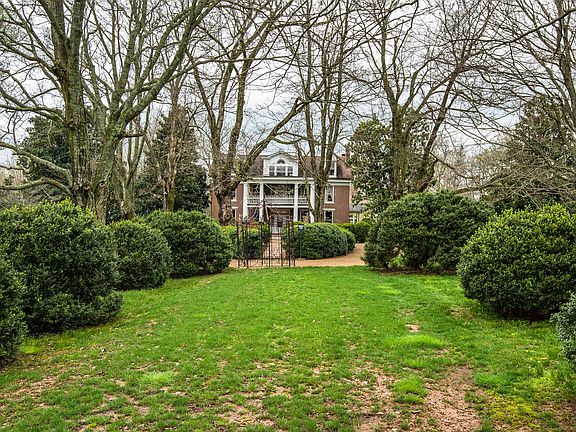 2nd image of 4683 Columbia Park