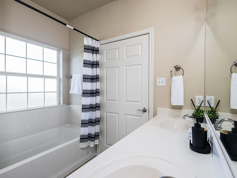 154 Castleridge Dr #B — Photo 18