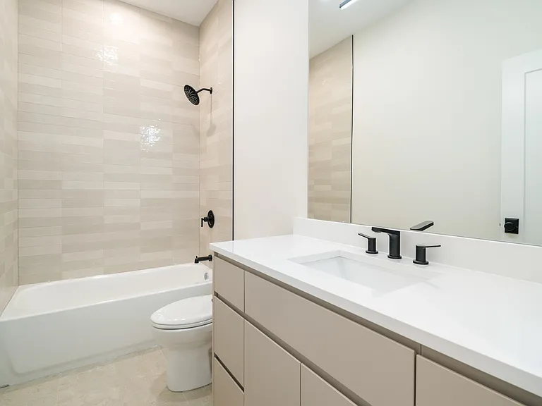 406 E 50th Pl #3 — Photo 10
