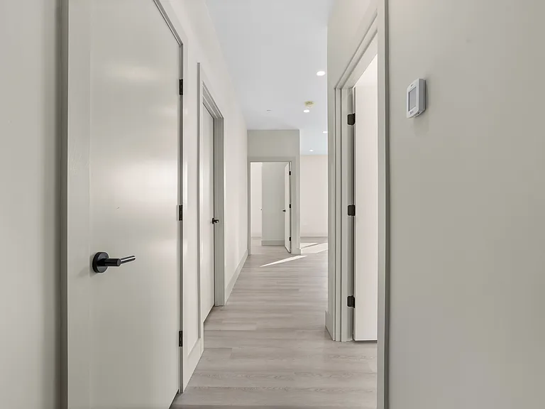 463 Franklin St #202 — Photo 4