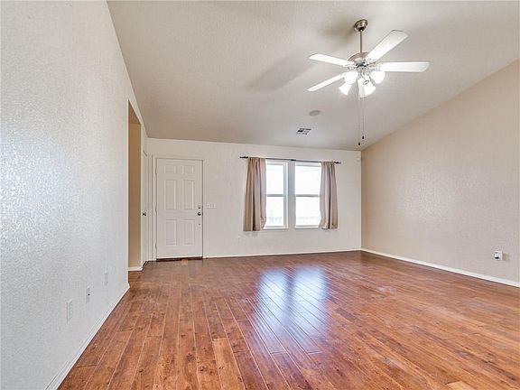 5th image of 316 Bush Creek Way