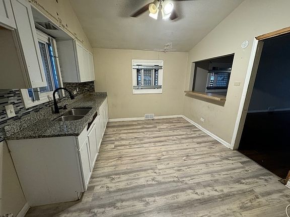 5th image of 15218 Hastings Dr