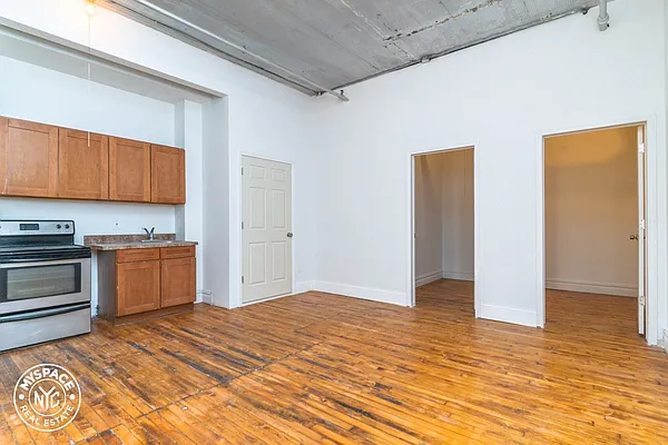 Rented by MySpaceNYC | media 6