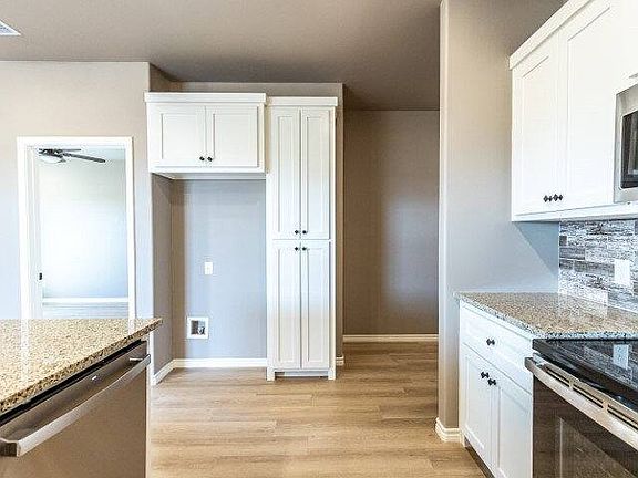 5th image of 1607 N Avenue O #A