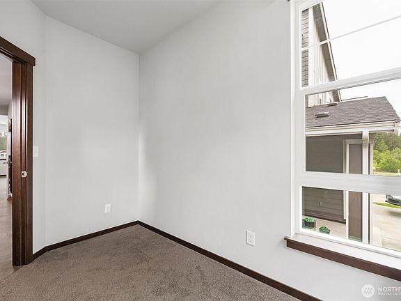 4th image of 5171 Sophie Street