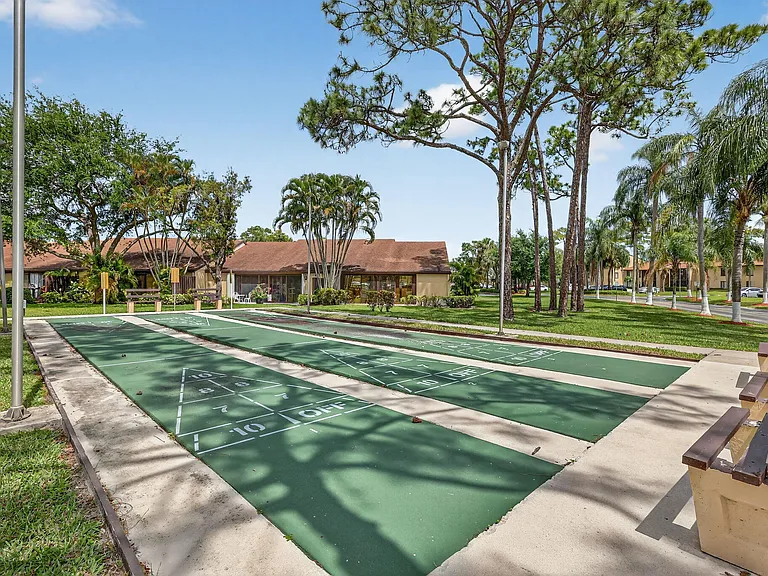 624 Sea Pine Way #B3 — Photo 39