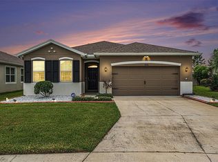 8040 Wheat Stone Dr, Zephyrhills, FL 33540