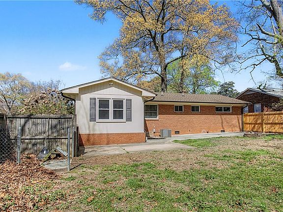 5th image of 219 Rockspring Rd