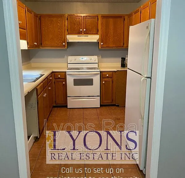 1100 S Gordon Ave #D — Photo 1