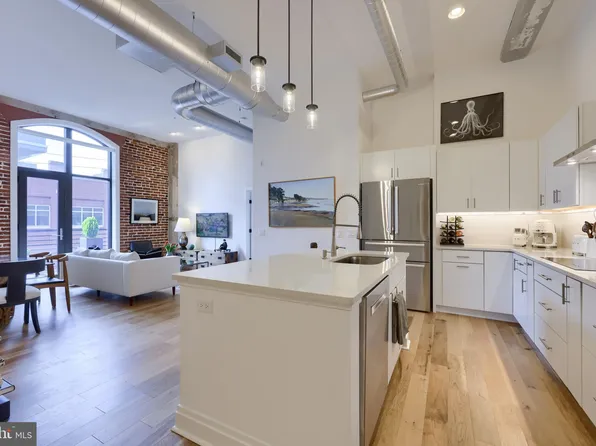 41 W Lemon St #301, Lancaster, PA 17603