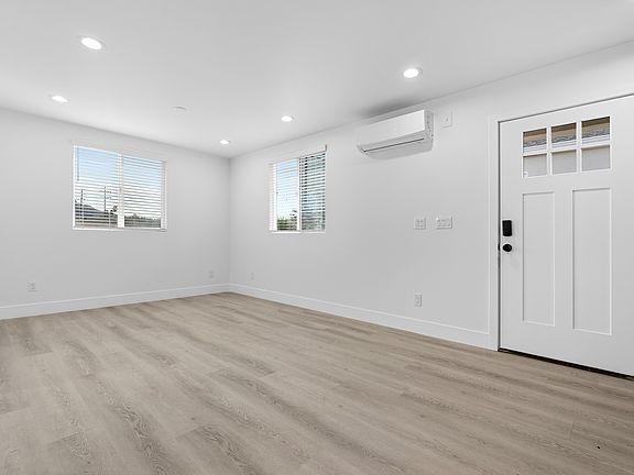 5th image of 232 N Hollywood Way #203