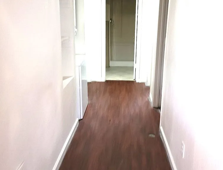1915 11th Ave — Photo 17