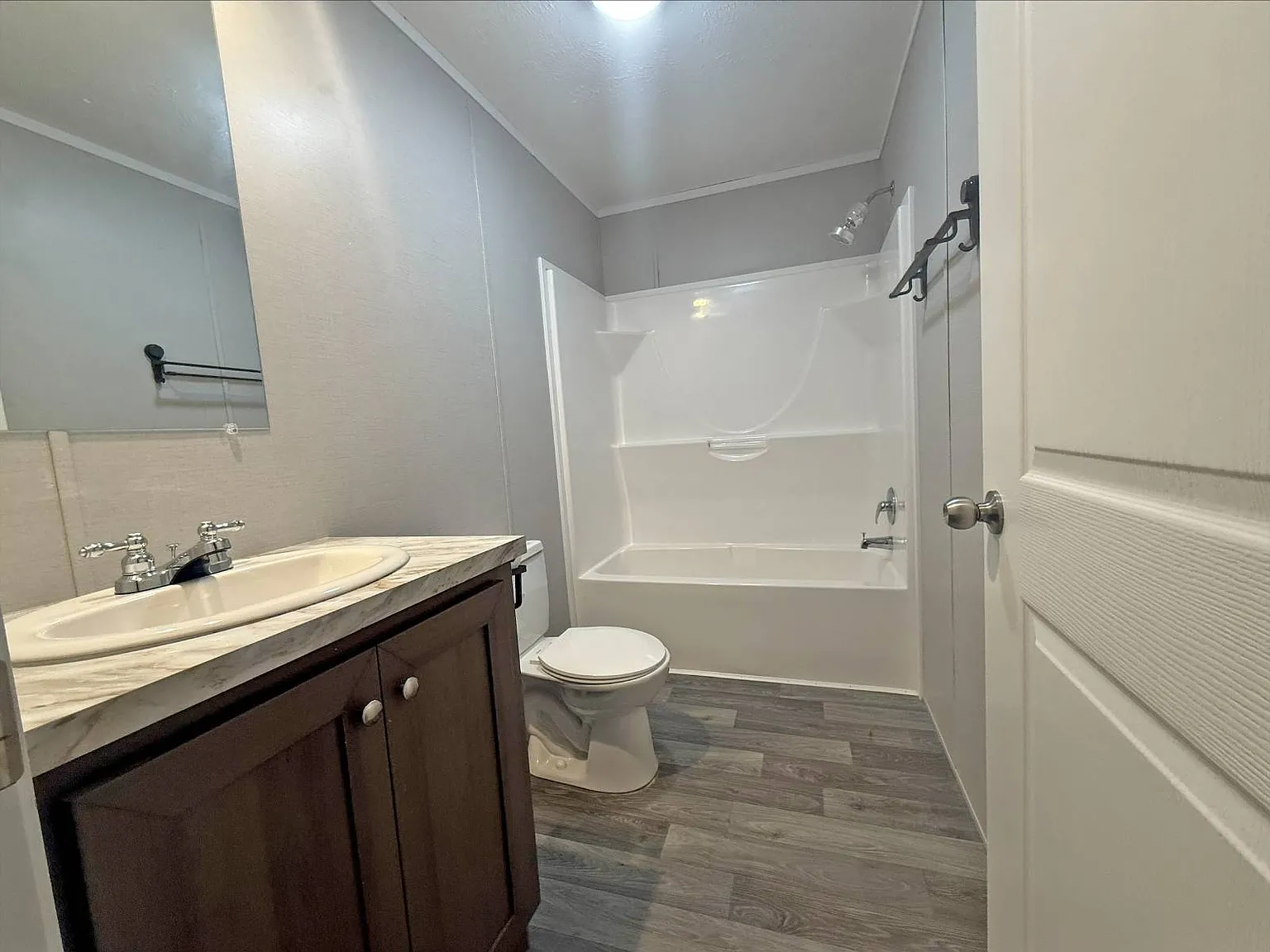 3 bed, 2.0 bath, 860 sqft, $1,150 — Photo 4