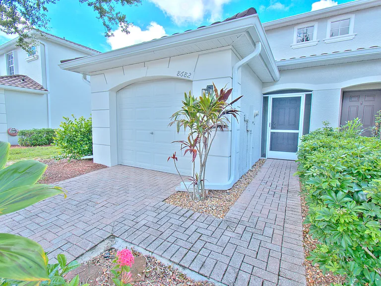 8682 Athena Ct — Photo 20