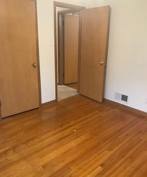 724 Pleasant St — Photo 12