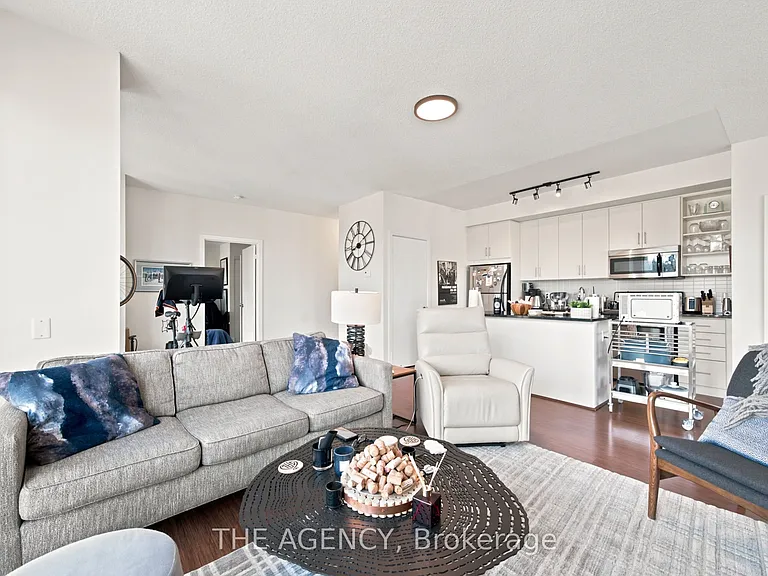 112 George St S #S1006 — Photo 2