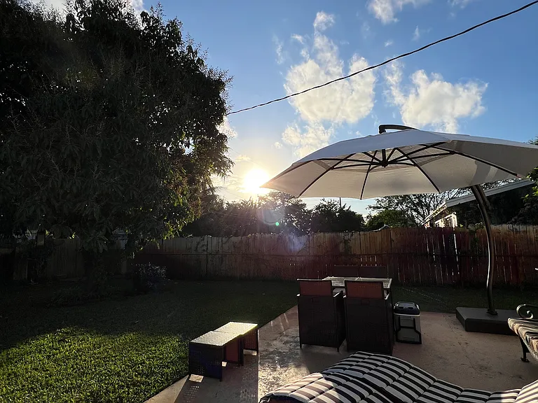 NW 38th Pl — Photo 19