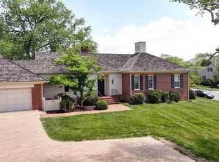 14 Ednam Village St, Charlottesville, VA 22903