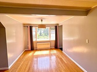 164-43 Underhill Ave, Fresh Meadows, NY 11365