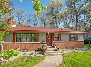 1521 Maplelawn St SW, Wyoming, MI 49509