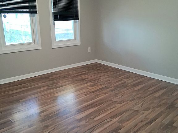 3rd image of 3506 Kahlert Ave