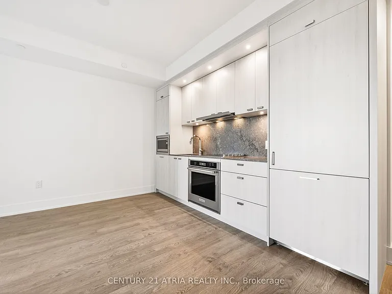 858 Dupont St #532 — Photo 11