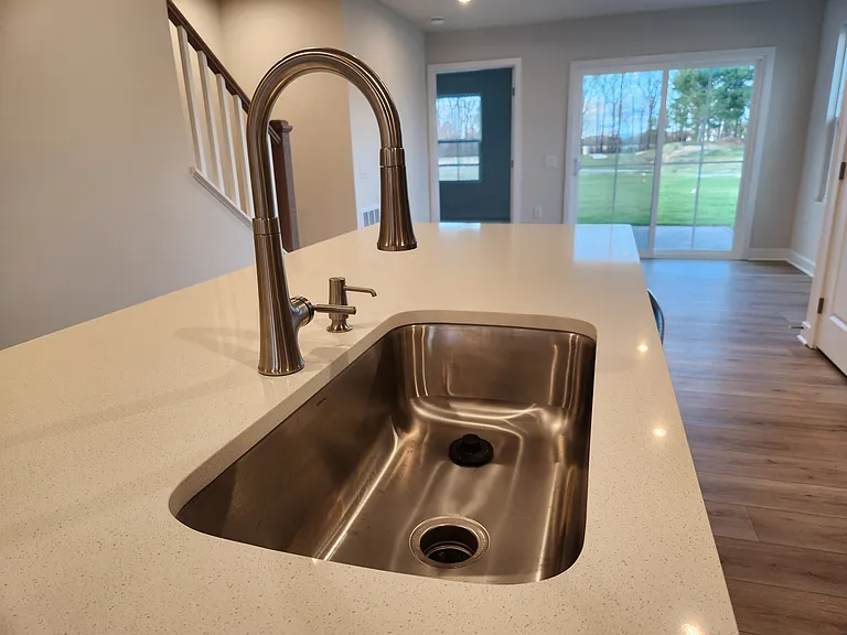 377 Waterside Sq — Photo 7