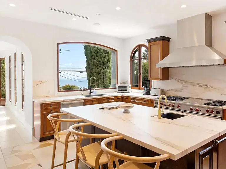 Prepare a gourmet meal in the spacious kitchen!