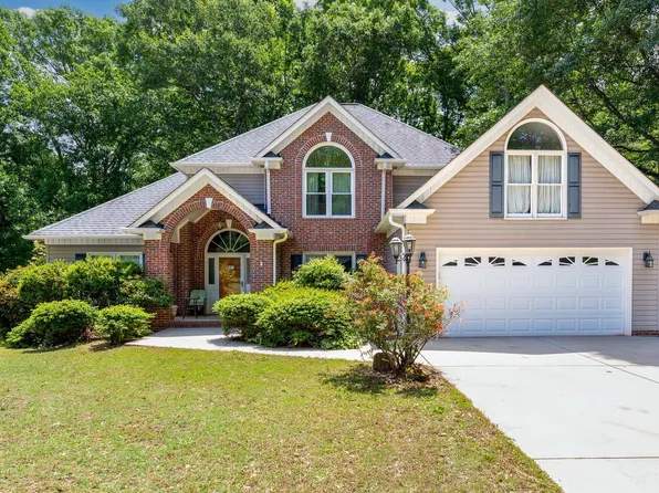 2 Meadow Springs Ln, Greer, SC 29650