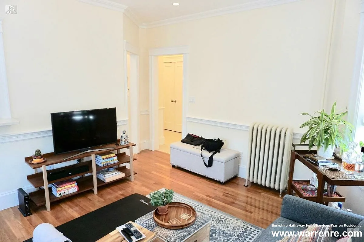 1 bed, 600 sqft, $2,400 — Photo 4