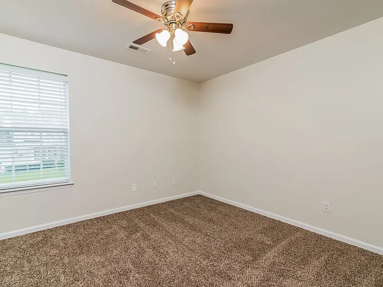 1864 Devon Dr — Photo 11