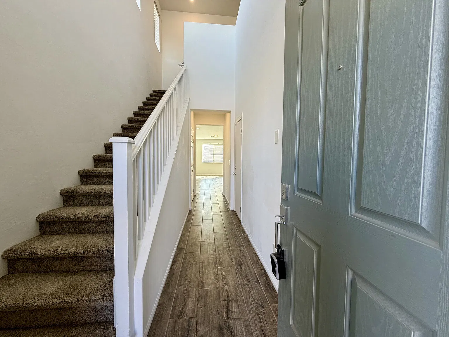 3 bed, 3.0 bath, 2185 sqft, $2,150 — Photo 4