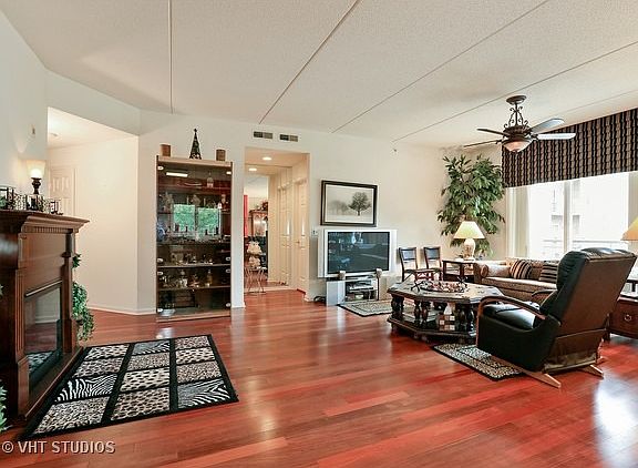 3rd image of 787 Graceland Ave Unit 307