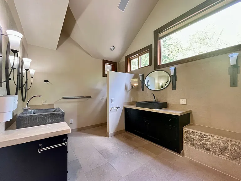 1130 Lancaster Way SE — Photo 25
