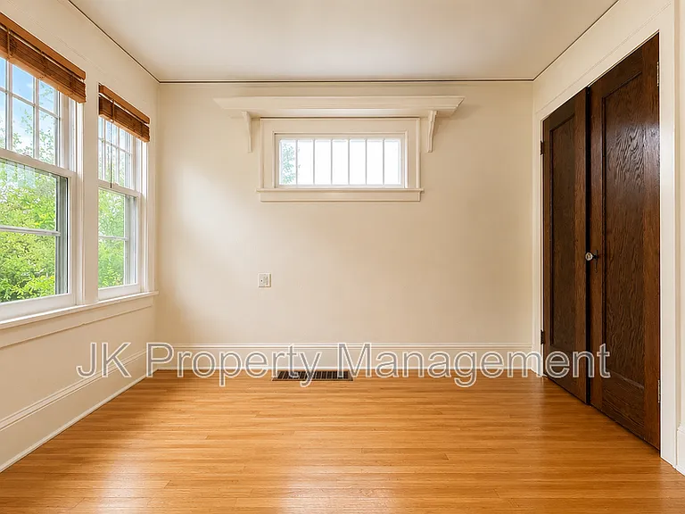 2217 1st Ave S — Photo 13
