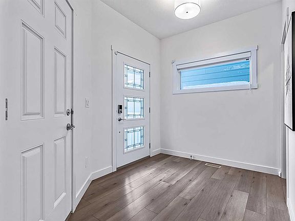 3rd image of 882 E Bluerock Way SW