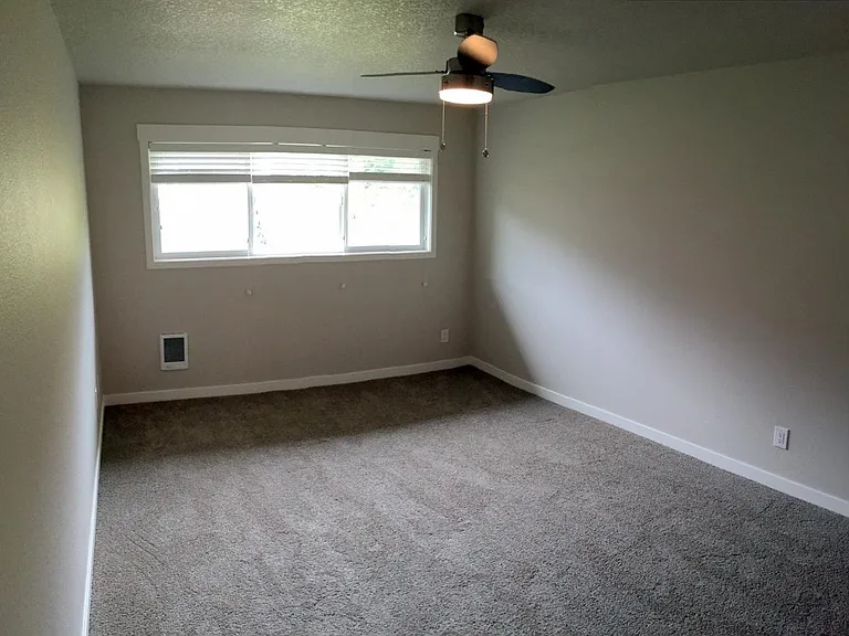 2173 NE Wasco St #2 — Photo 7