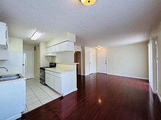 4th image of 12660 Ashford Point Dr APT 410